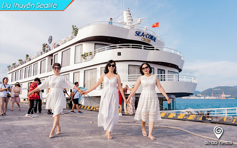 Tour du thuyền Sealife Nha Trang